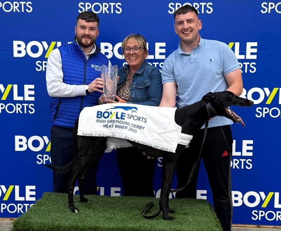 Bombay Pat fastest on night one with raider Heiress impressing