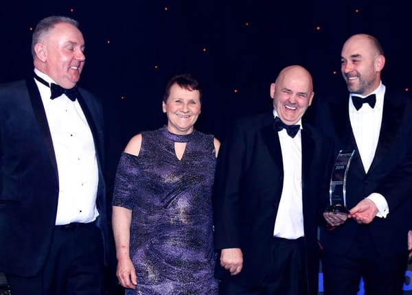 Liz and Rab McNair plus KSS net GWA ‘services’ award